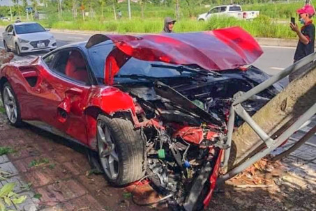 Mẫu siêu xe Ferrari 488 vừa bị tai nạn có mức giá bao nhiêu?