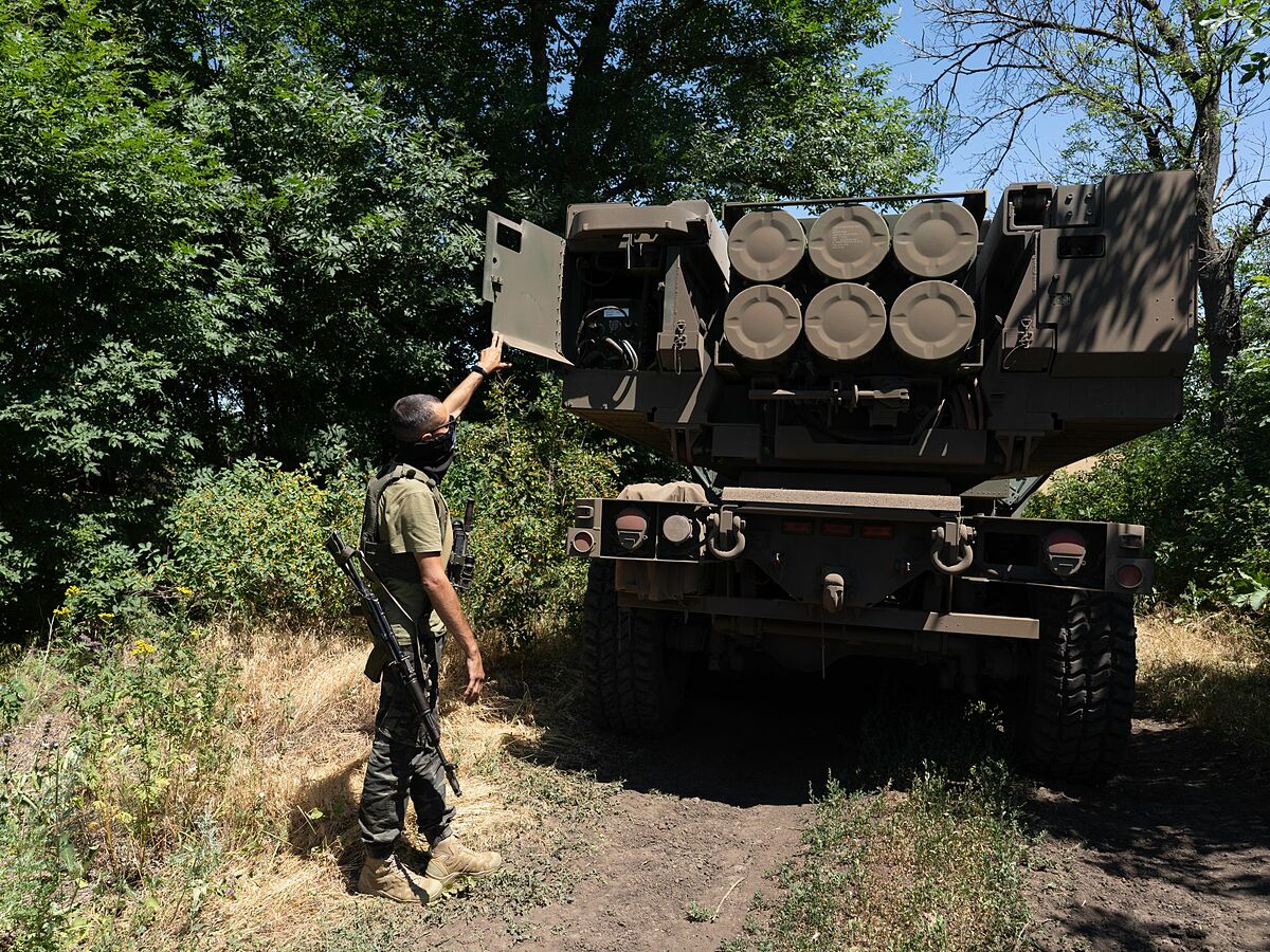 Pháo phản HIMARS do Mỹ cung cấp cho Ukraine.