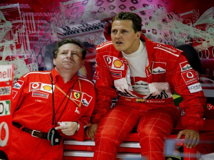 Thông tin mới nhất về sức khỏe Michael Schumacher, vẫn xem đua xe F1