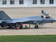 Thế giới - Hình ảnh rõ nét nhất về tiêm kích hạm Trung Quốc giống F-35 của Mỹ