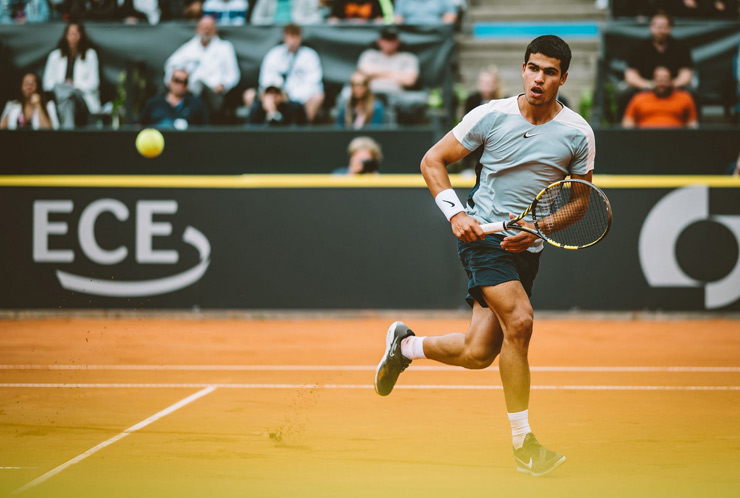 Carlos Alcaraz đã lọt vào chung kết giải Hamburg European Open và sẽ leo lên vị trí số 4 thế giới nếu vô địch