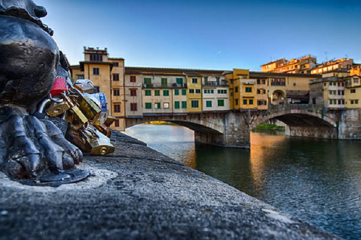 Tới Italia ghé thăm Ponte Vecchio, cây cầu đá lâu đời nhất ở châu Âu - 6