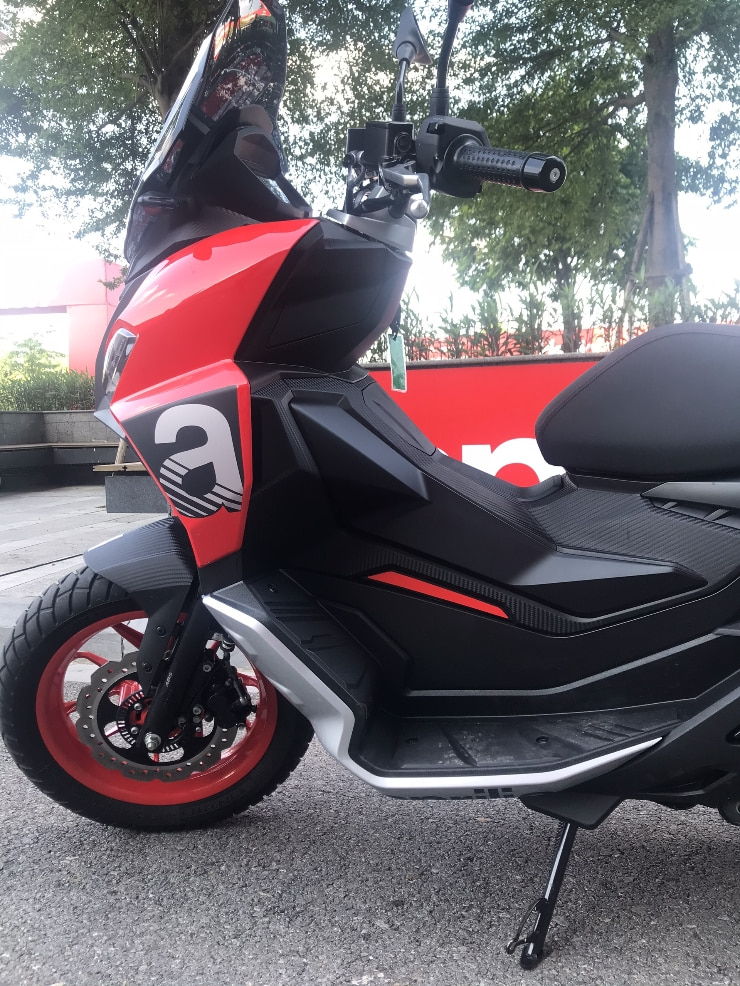 Aprilia SR GT 200