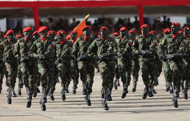 "Tuần trước, cơ quan báo chí của Bộ Quốc phòng Mỹ từ chối bình luận về vấn đề này. Tuy nhiên sự kiện nói trên có vẻ là một thách thức cực lớn đối với Lầu Năm Góc”, tác giả bài phân tích trên tờ Wall Street Journal nhận định.