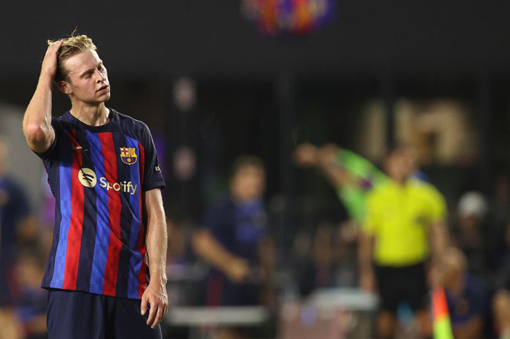 Frenkie De Jong, tiền vệ của Barca vẫn đang được MU săn đón