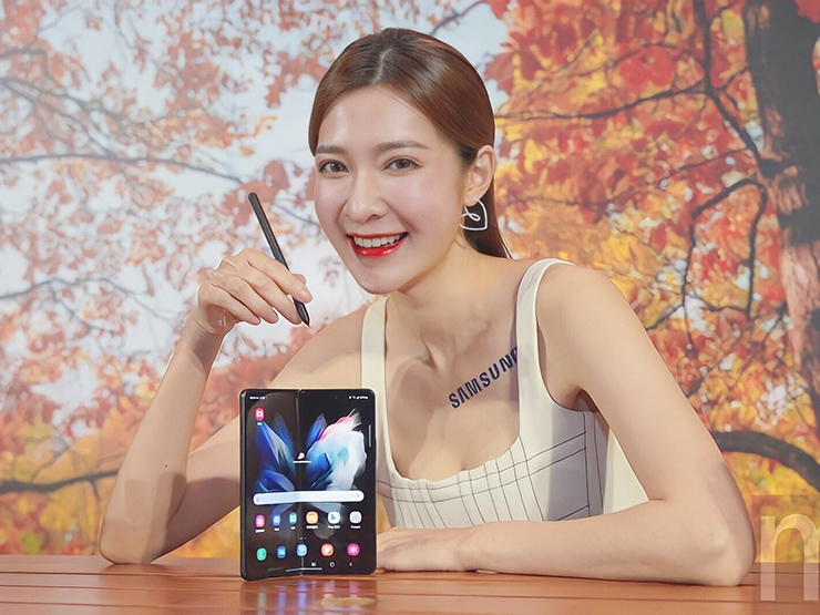 Samfan ”sốc” với giá dự kiến của cặp Galaxy Z 2022