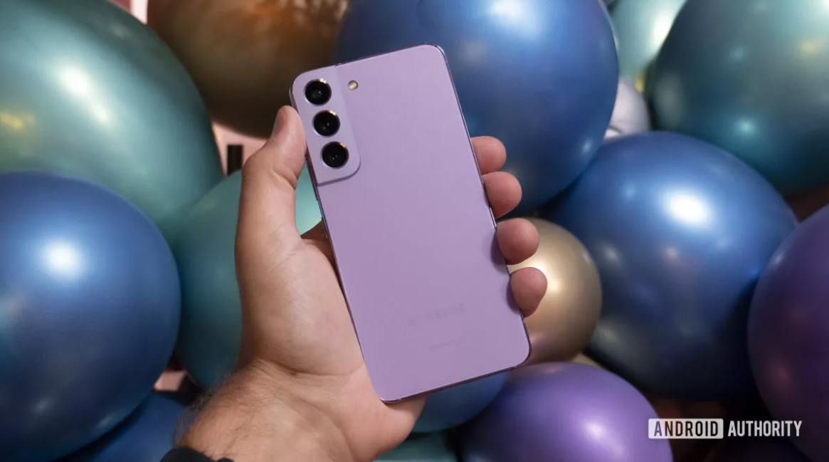 Galaxy S22 Tím Bora Purple đã xuất hiện: Đẹp hơn iPhone 14 tím là chắc! - 6