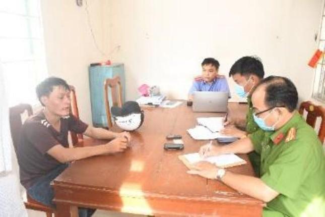 Cơ quan công an làm việc với Nguyễn Tấn Lộc.