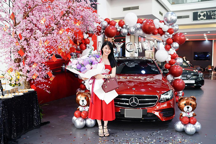 &#34;Ngọc nữ Bolero&#34; Lily Chen tậu 4 xế hộp Mercedes trong vòng 18 tháng - 3