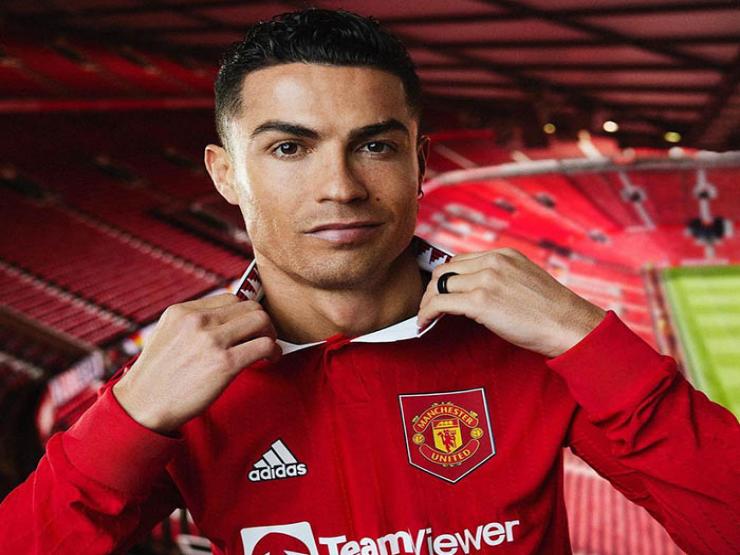 Ronaldo bị mỉa mai có thể ”vứt bỏ liêm sỉ” đến Liverpool, chờ đá trận đầu tiên thời Ten Hag