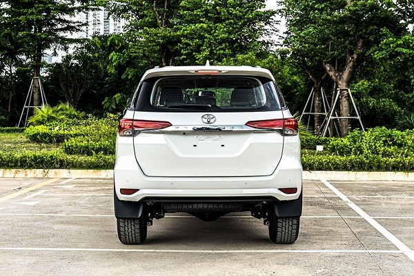 Giá xe Fortuner mới nhất tháng 08/2022 cùng đánh giá chi tiết - 6