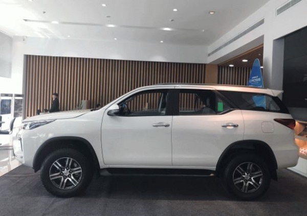 Giá xe Fortuner mới nhất tháng 08/2022 cùng đánh giá chi tiết - 5