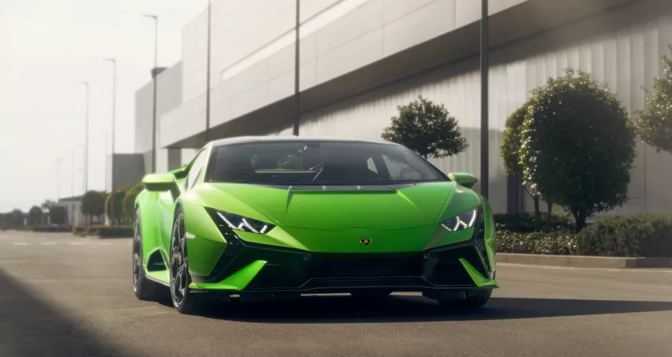 Lamborghini là dòng xe lâu đời và tiếng tăm tại Ý.