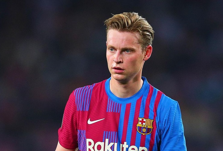 Barca có thể buộc De Jong phải giảm lương nếu muốn ở lại