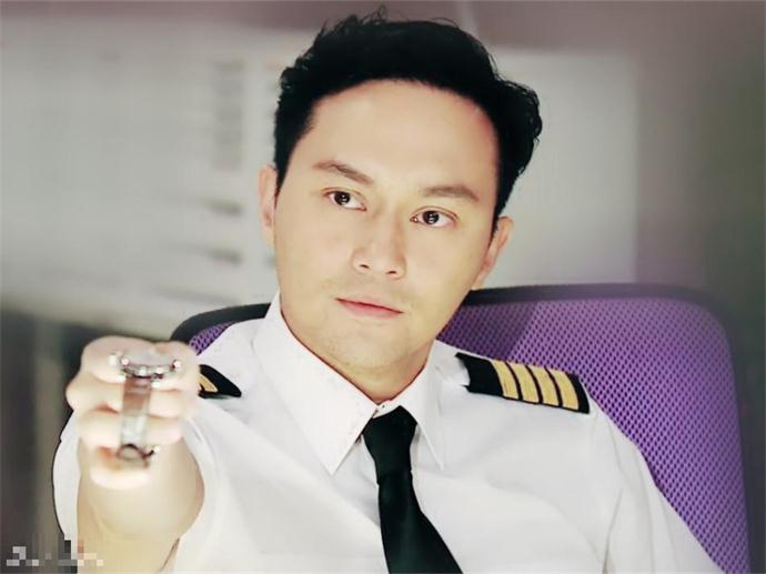 Nam diễn viên Trương Trí Lâm nhập viện cấp cứu vì lên cơn đau bụng dữ dội
