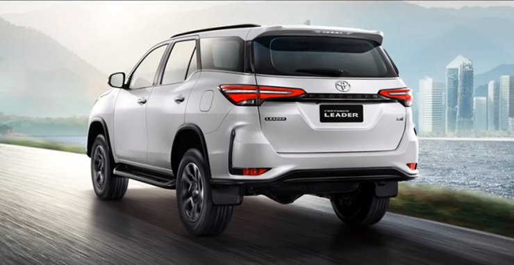 Toyota Fortuner 2023 trình làng, tăng giá bán, đổi tên gọi - 6