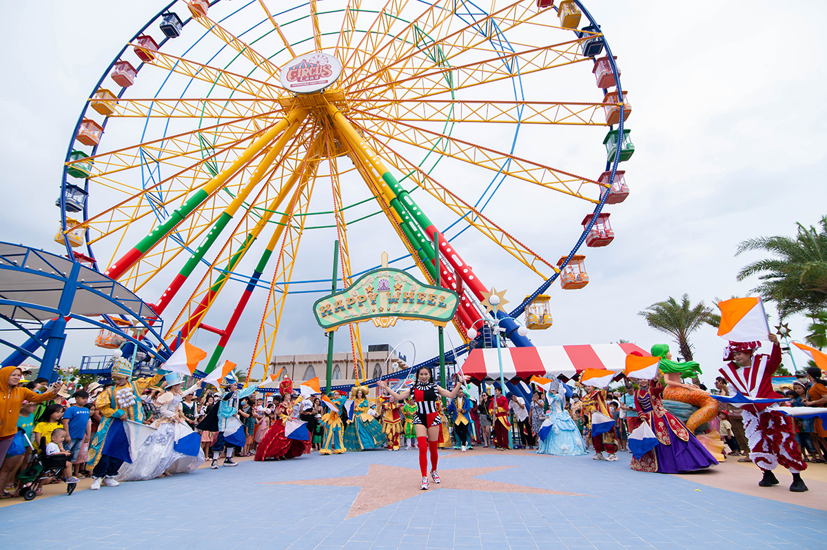 Công viên giải trí Circus Land lấy cảm hứng từ mô hình gánh xiếc lưu động kiểu Mỹ, mang đến nhiều trò chơi náo nhiệt cho du khách.