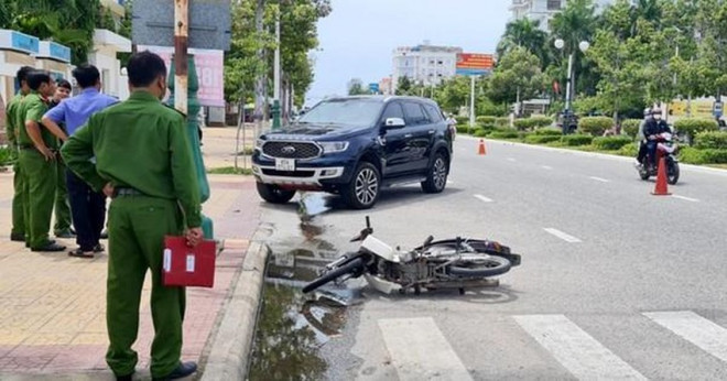 Cơ quan chức năng tỉnh Ninh Thuận thực nghiệm hiện trường vụ việc nữ sinh tử nạn.