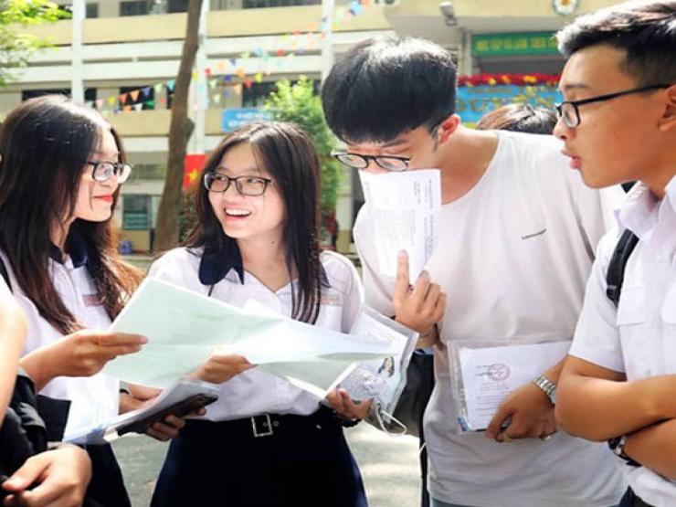 Lãnh đạo các trường đại học sư phạm lưu ý thí sinh về điểm sàn?