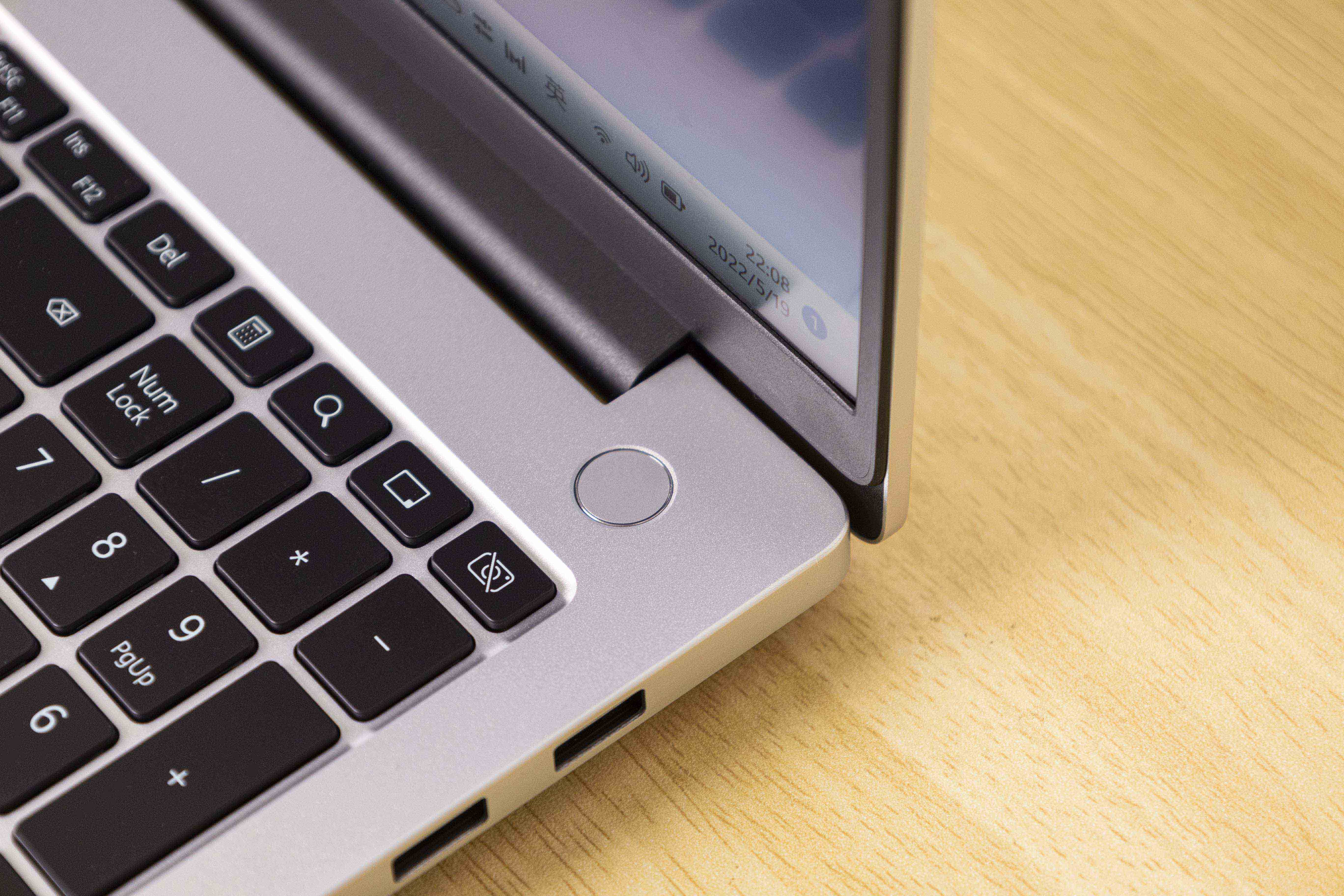 Trên tay laptop MateBook D16: Thiết kế mỏng, màn hình lớn - 5