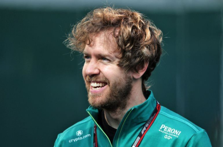 Vettel "rửa tay gác kiếm"