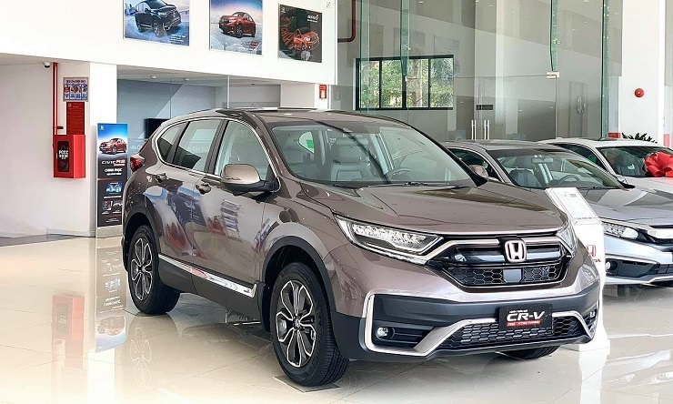 Honda CR-V hiện đang được các đại lý áp dụng mức ưu đãi tới 120 triệu đồng mỗi xe