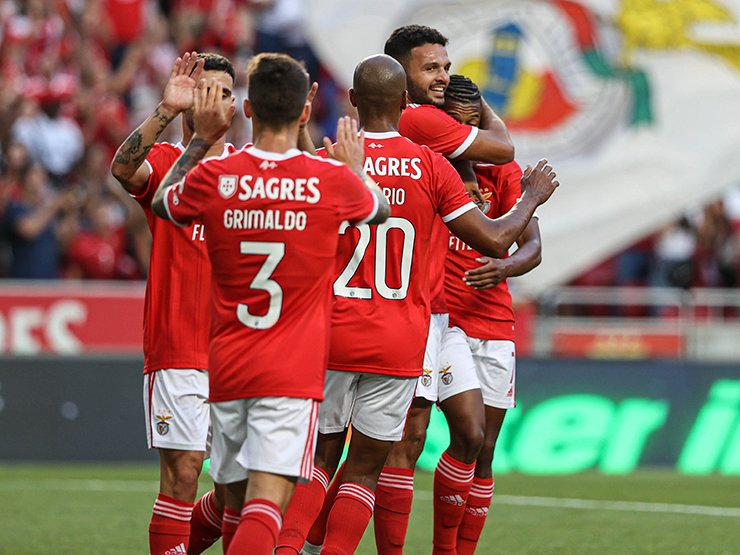 Video bóng đá Benfica - Midtjylland: Hat-trick, siêu phẩm vô-lê & panenka (Cúp C1)