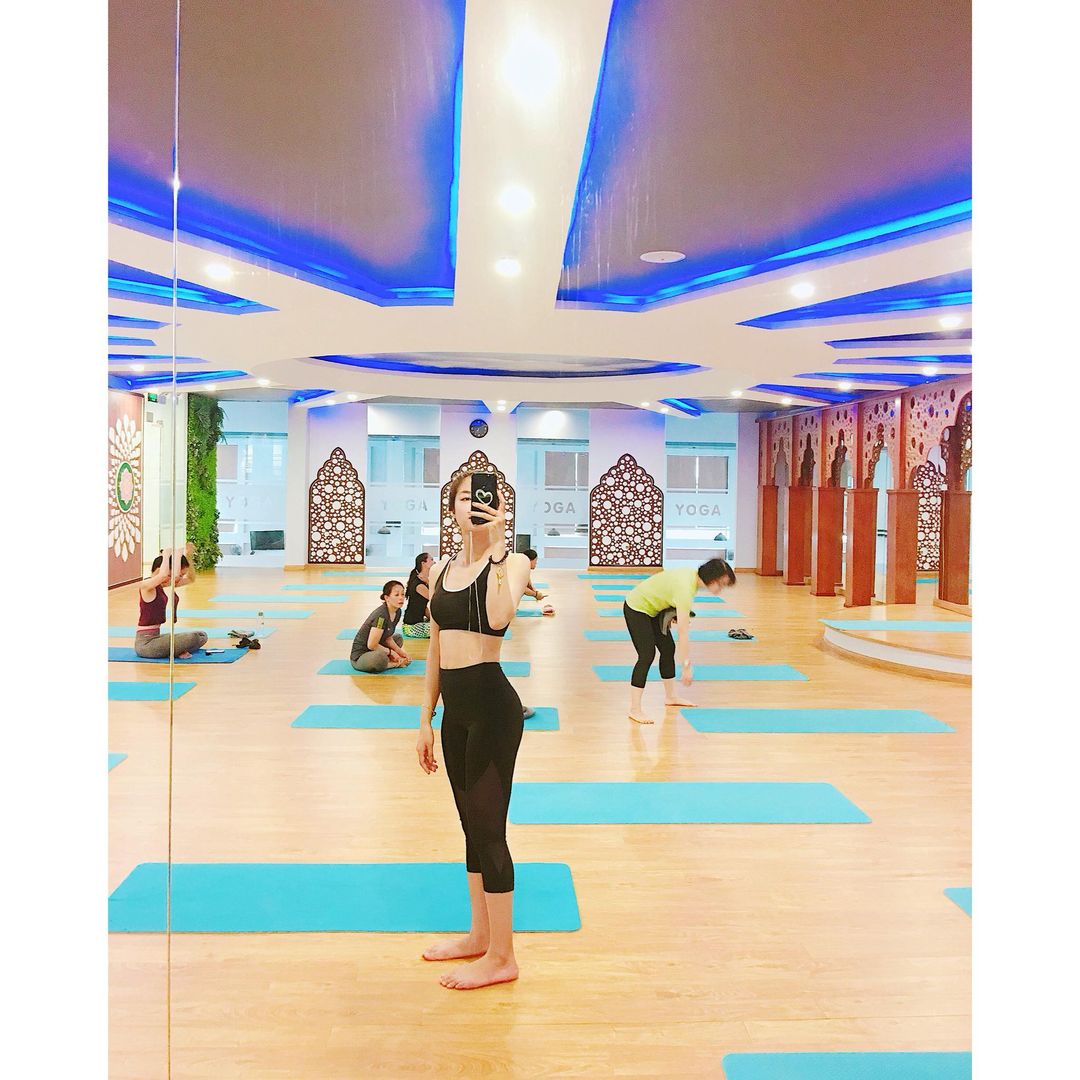 Được biết Anh Đào có tập gym và yoga.