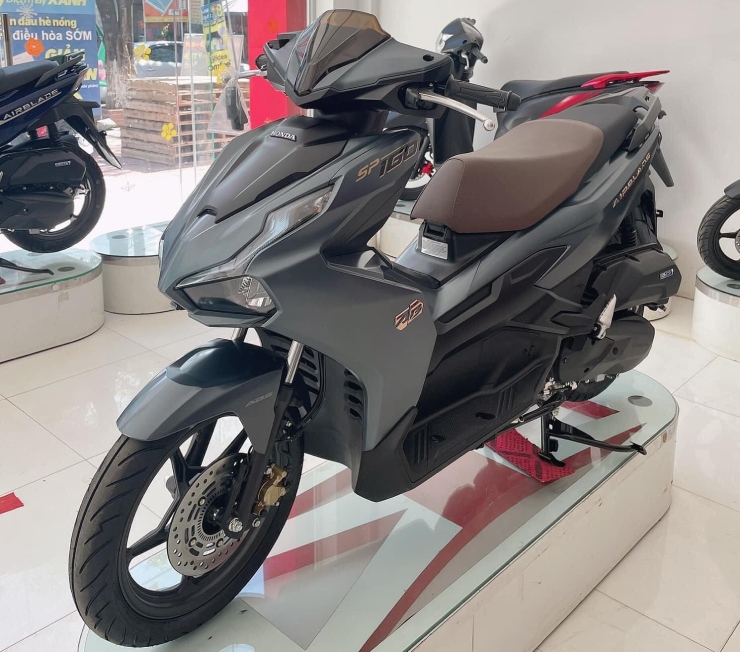 Bảng giá Honda Air Blade mới nhất đầu tháng 8/2022 - 2