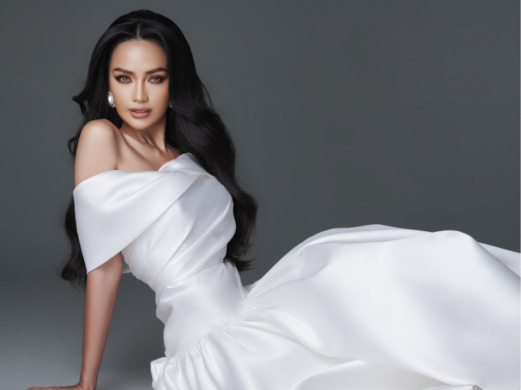 Hoa hậu Ngọc Châu thanh lịch trong sắc trắng