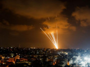 Thế giới - Không kích dải Gaza, Israel hứng lại &quot;mưa&quot; rocket