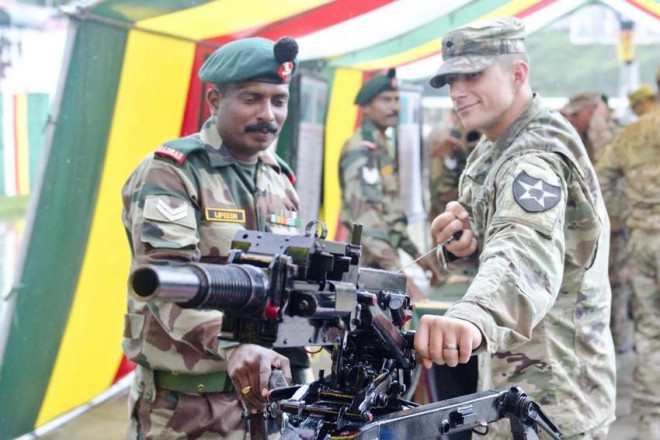 Quân lính Ấn Độ và Mỹ trong một cuộc tập trận thường niên Yudh Abhyas. Ảnh: US ARMY