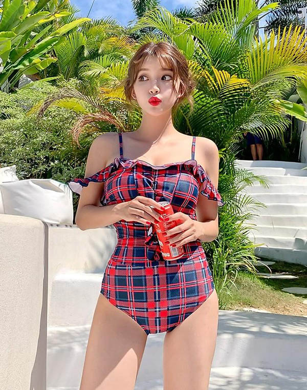 4 mẫu monokini tôn dáng, phù hợp với mọi cô nàng - 8