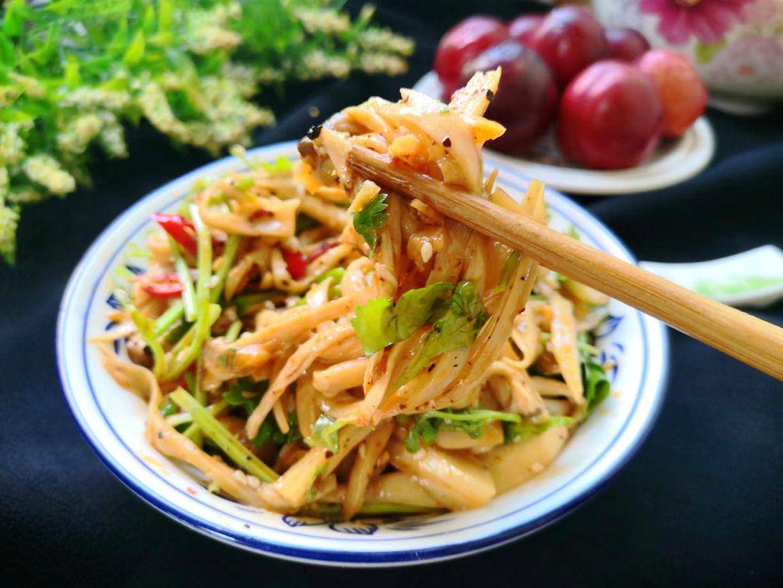 Món salad cực lạ miệng và bổ dưỡng, rất hợp cho bữa cơm quây quần ngày nghỉ lễ - 2