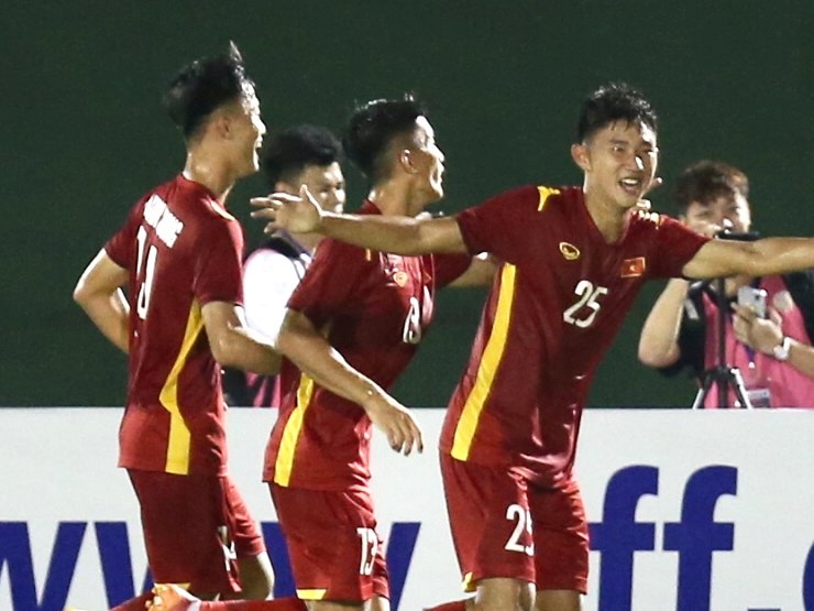 Kết quả bóng đá U19 Việt Nam - U19 Malaysia: Ngược dòng đỉnh cao, vỡ òa phút 90+3