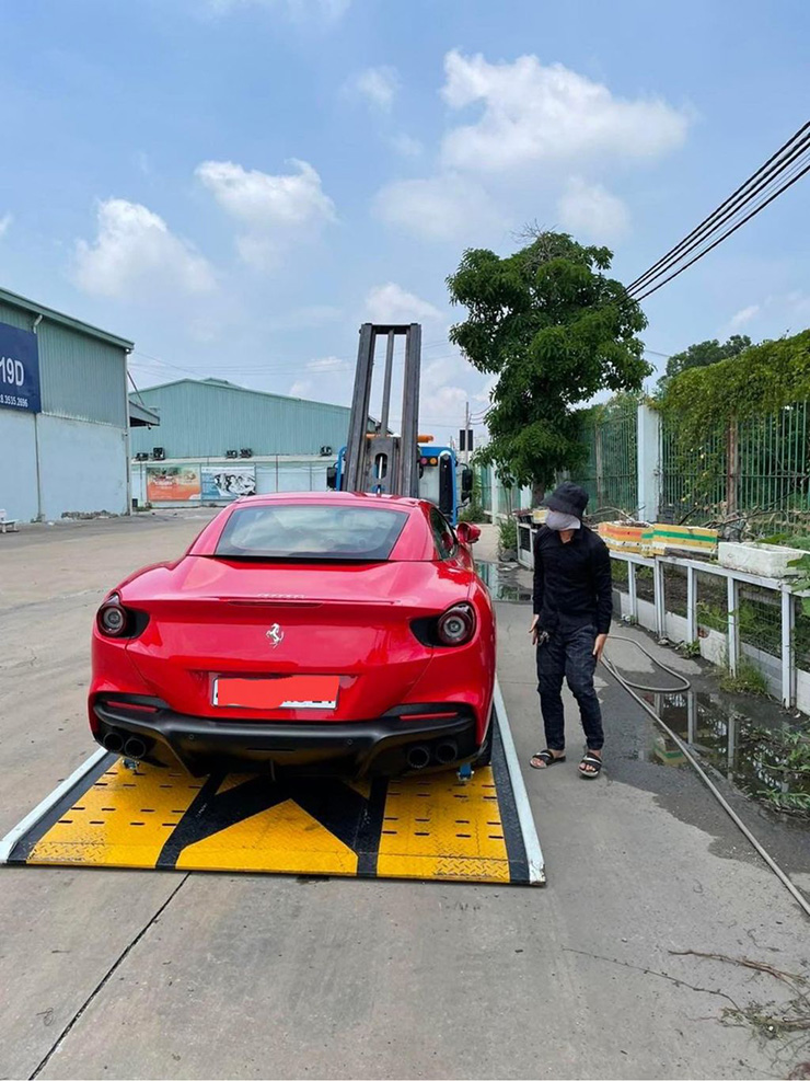 Siêu xe mui trần Ferrari Portofino M đầu tiên về Việt Nam - 2