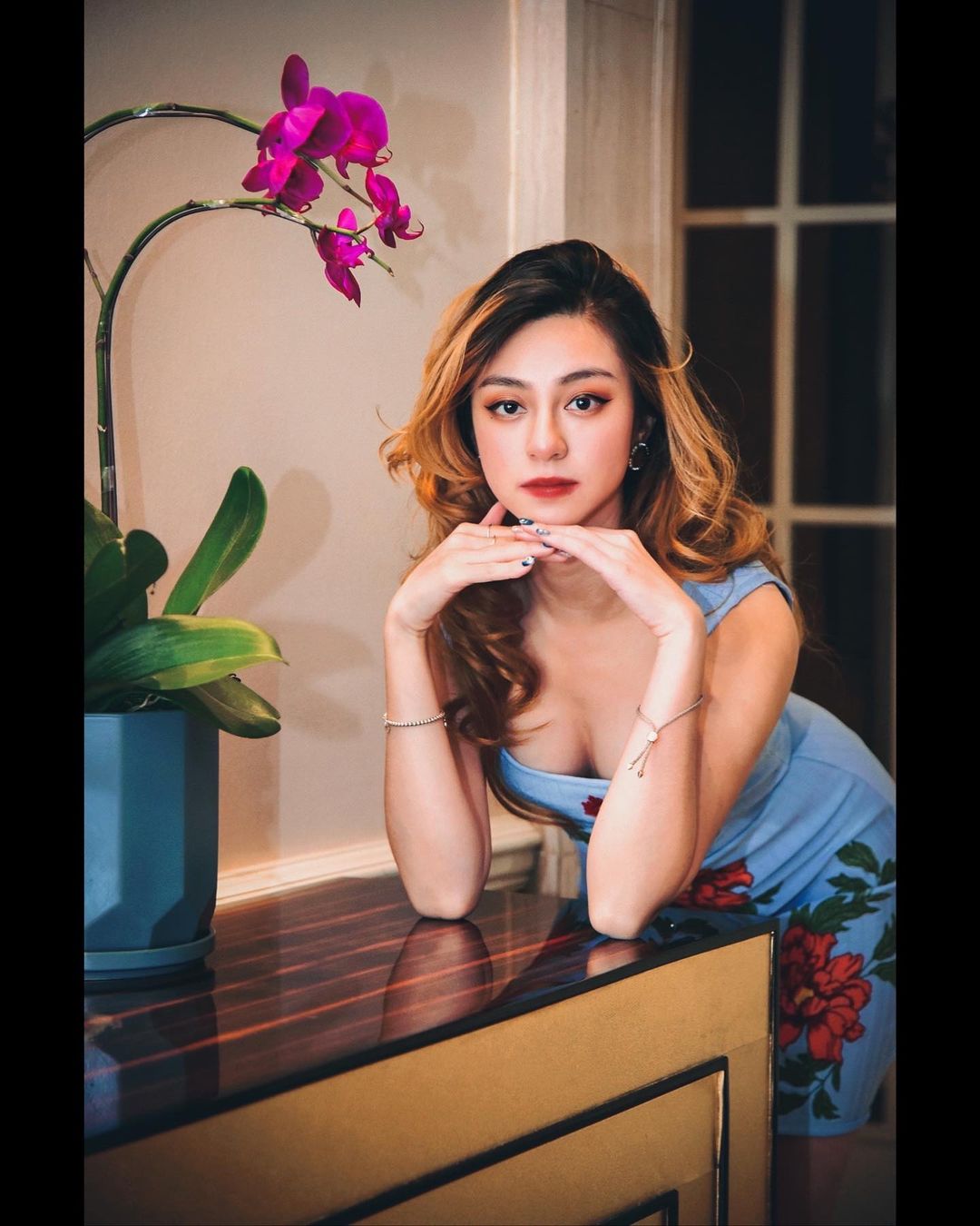 Nữ thạc sĩ Hong Kong tự tin khoe vết sẹo dài 1 thước ở bụng khi đi thi hoa hậu - 6