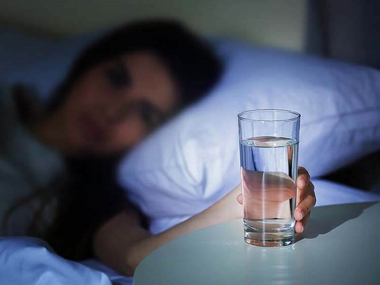 Lúc ngủ thường xuyên bị khô miệng, nguyên nhân có thể không phải do khát nước mà là 1 trong những căn bệnh sau - 1