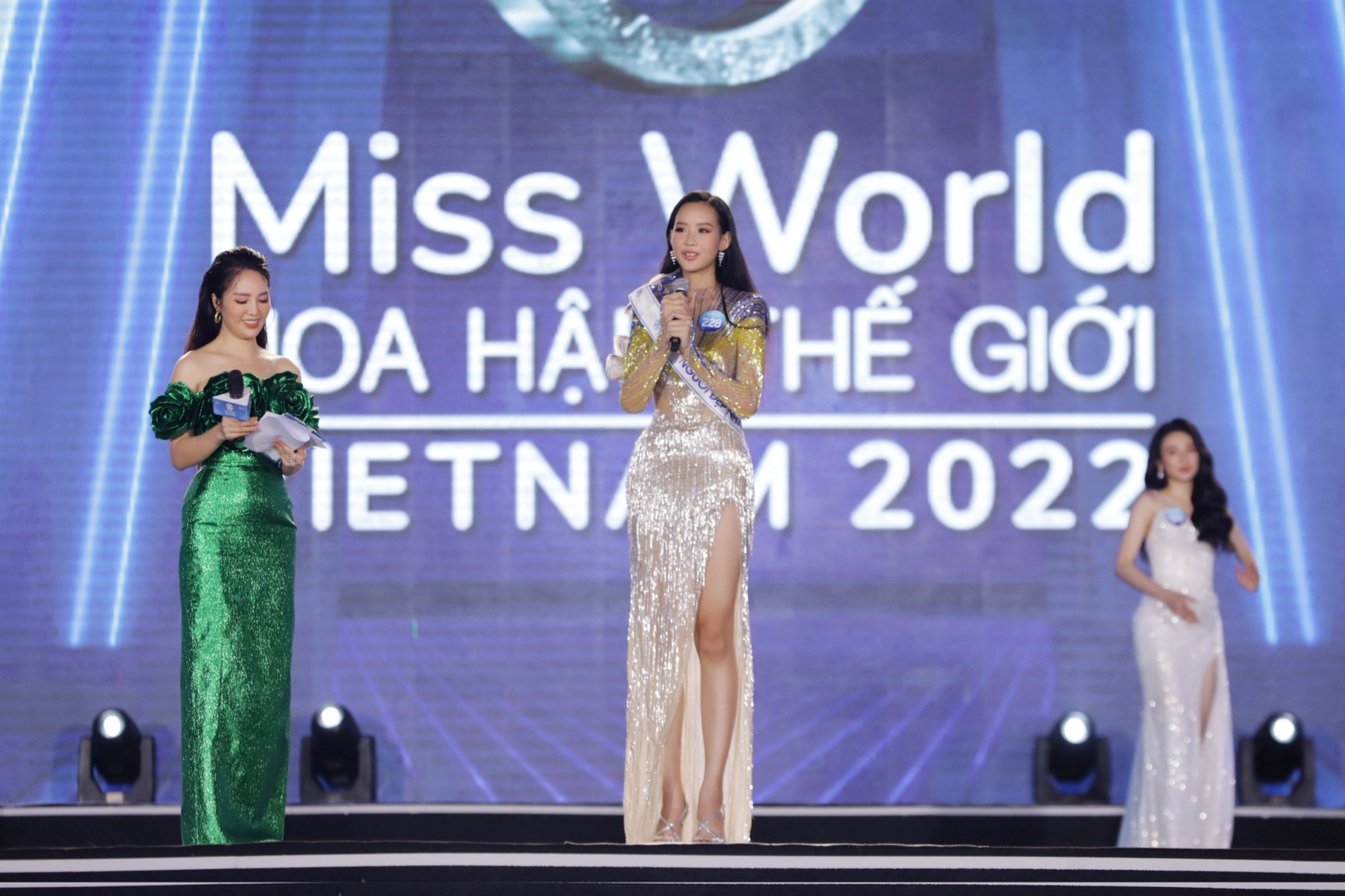 Mai Phương đăng quang Hoa hậu Thế giới Việt Nam 2022 - 9
