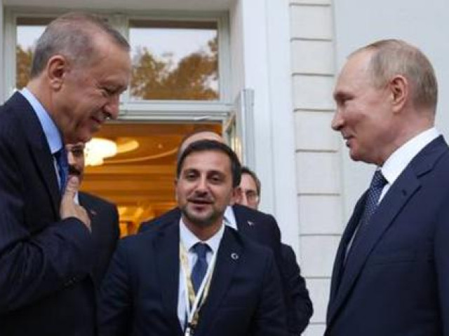Thổ Nhĩ Kỳ bắt tay Nga, quan chức phương Tây lo lắng
