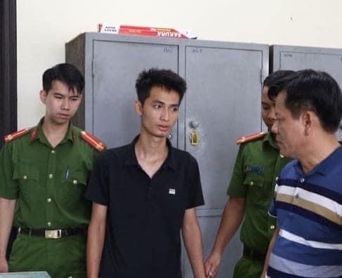Đối tượng Nguyễn Trường Giang bị lực lượng công an bắt giữ vào đêm 13/8. (Nguồn: CA huyện Lý Nhân).