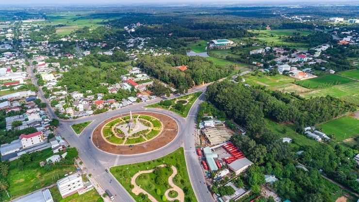 Trà Vinh có nhiều tiềm năng và lợi thế phát triển các ngành kinh tế biển, kinh tế nông nghiệp, nuôi trồng thủy sản và du lịch…&nbsp;
