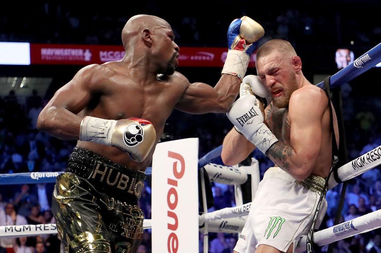 Có thể xảy ra trận tái đấu giữa Mayweather (trái) và McGregor
