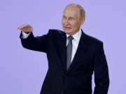 Thế giới - Tổng thống Putin tuyên bố vũ khí Nga “vượt trội hơn đối thủ&quot;