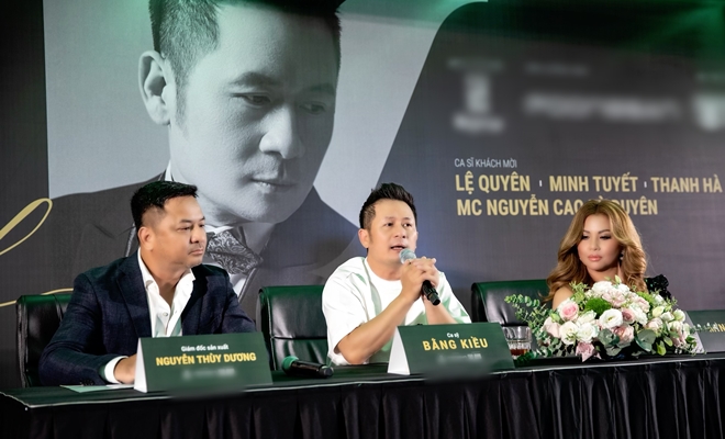 Giám đốc Sản xuất Nguyễn Thùy Dương, Bằng Kiều và Minh Tuyết (từ trái qua phải) chia sẻ tại sự kiện