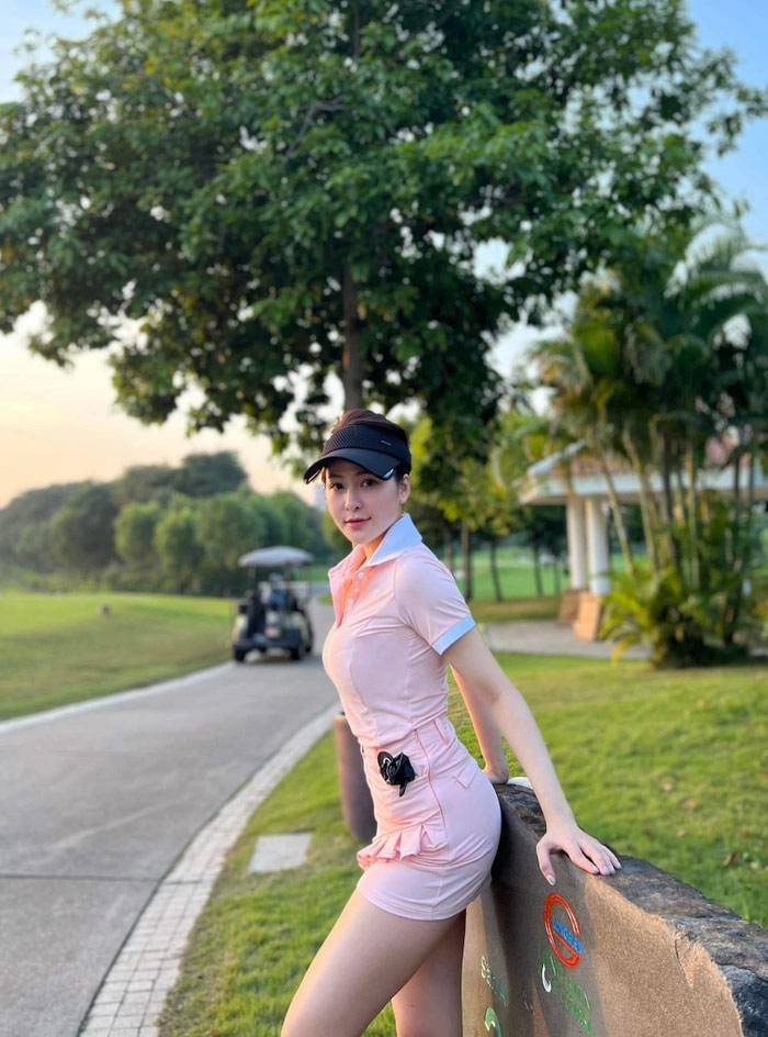 Hot girl Trâm Anh ăn vận nổi bật khi check-in sân golf - 7