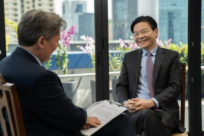 Phó Thủ tướng Singapore - ông Lawrence Wong trong buổi phỏng vấn. Ảnh: TWITTER