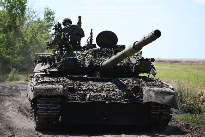 Xe tăng Oplot của Ukraine. Ảnh: MIGUEL MEDINA/GETTY IMAGES