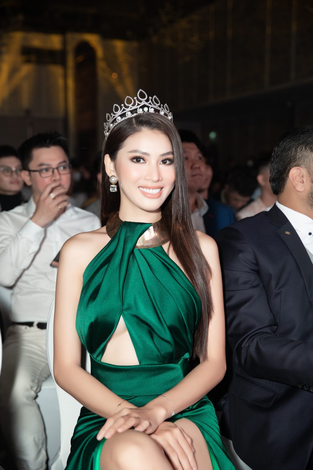 Hoa hậu Lương Thuỳ Linh lộng lẫy làm MC công bố lịch thi Miss Grand Việt Nam - 6