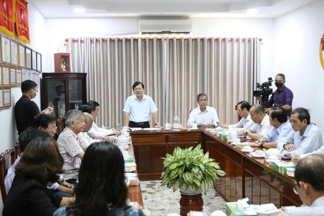 Hội nghị ghi nhận nhiều ý kiến về những vấn đề bất cập trong công tác quản lý nhà nước đối với đời sống xã hội. Ảnh: THANH TUYỀN